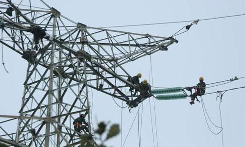 建筑劳务资质在架线、电力及通讯工程施工中的关键作用